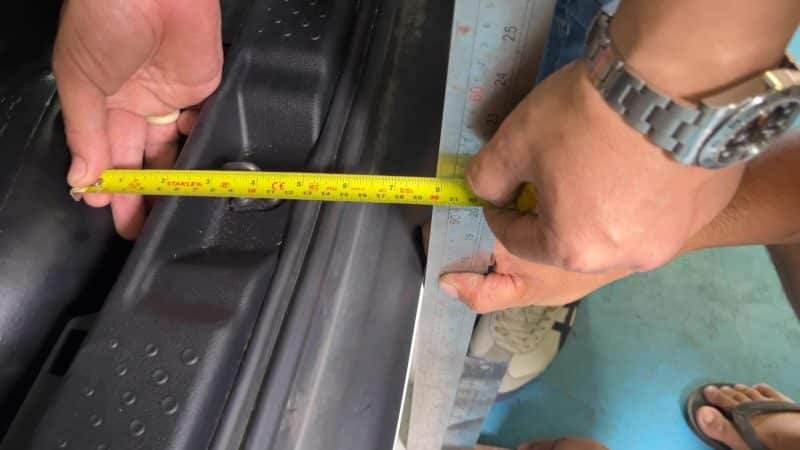 Toyota Sienta ติดแก๊ส ถังโดนัทวางบน หงษ์ทองแก๊ส