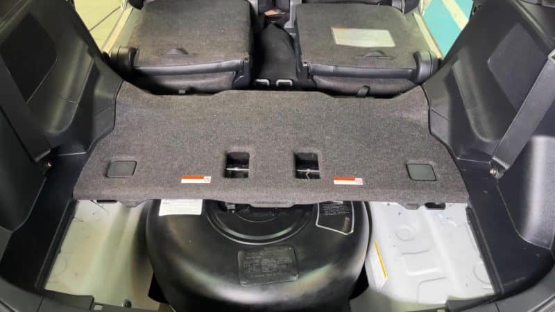 Toyota Sienta ติดแก๊ส ถังโดนัทวางบน หงษ์ทองแก๊ส