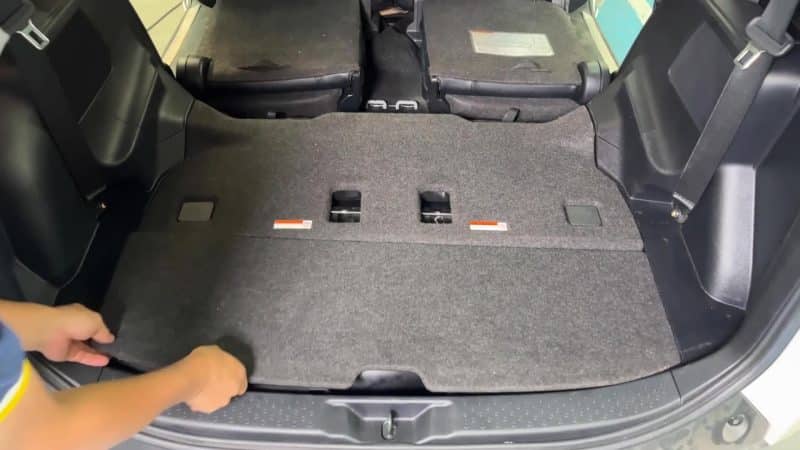 Toyota Sienta ติดแก๊ส ถังโดนัทวางบน หงษ์ทองแก๊ส