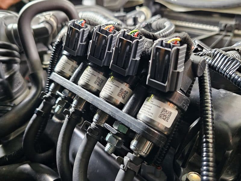 Toyota Veloz ติดแก๊ส LPG รางหัวฉีด Prins ถังโดนัทหุ้มยาง หงษ์ทองแก๊ส ราคา