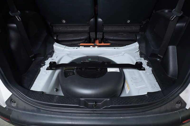 TOYOTA SIENTA ติดแก๊ส Prins ถังโดนัท 38 ลิตร หงษ์ทองแก๊ส ติดตั้งแก๊ส LPG