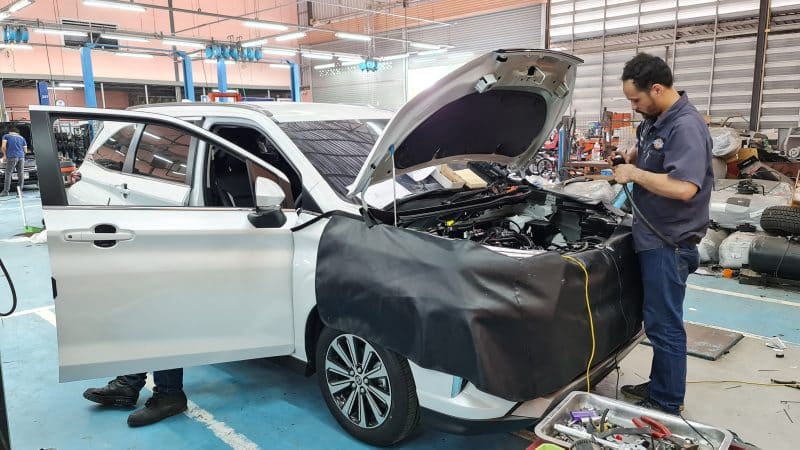 TOYOTA VELOZ 1.5 ติดแก๊ส Prins VSI-2 ถังโดนัทใต้ท้องหุ้มยางอะไหล่ 42-48 ลิตร หงษ์ทองแก๊ส
