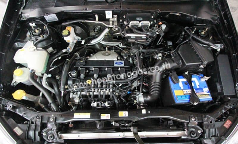 Ford Escape ติดแก๊ส หงษ์ทองแก๊ส หน้าเครื่อง
