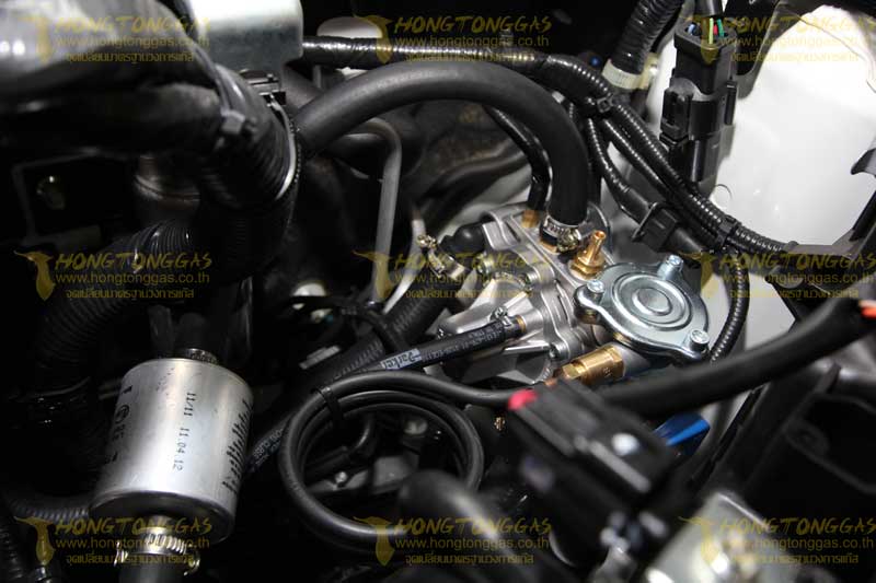 Ford Escape ติดแก๊ส หงษ์ทองแก๊ส หม้อต้ม Toma