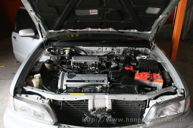 Nissan Cefiro ติดแก๊ส หงษ์ทองแก๊ส ภาพหน้าเครื่อง