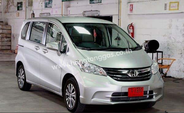 Honda Freed ติดตั้งแก๊ส Prins ถังโดนัทวางบน หงษ์ทองแก๊ส