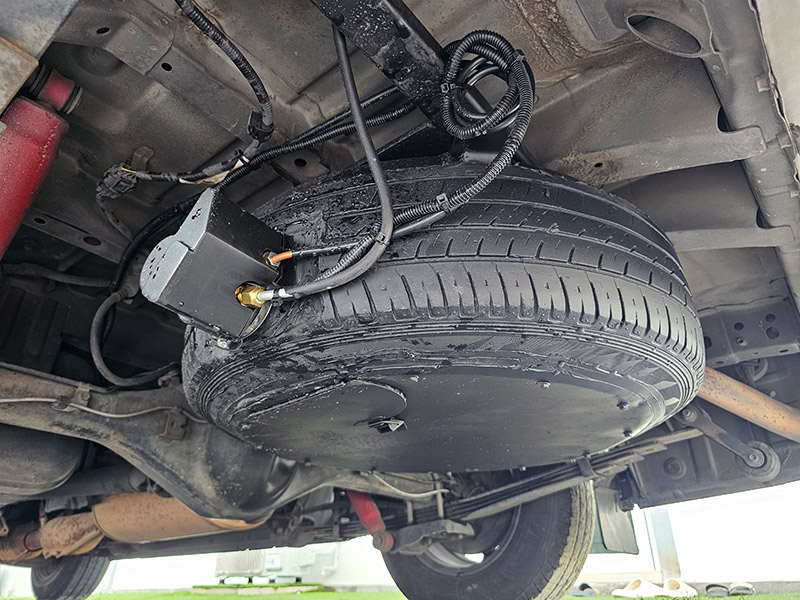 ติดแก๊ส รถตู้ ถังดดนัทใต้ท้องหุ้มยางอะไหล่ หงษ์ทองแก๊ส