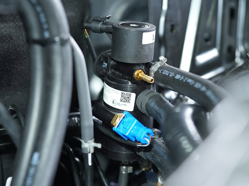 หม้อต้ม eVP500 ติดแก๊ส Innova Hybrid 2023 Prins vsi3di รางหัวฉีด Keihin K9 ถังโดนัทวางบน 48 ลิตร หงษ์ทองแก๊ส