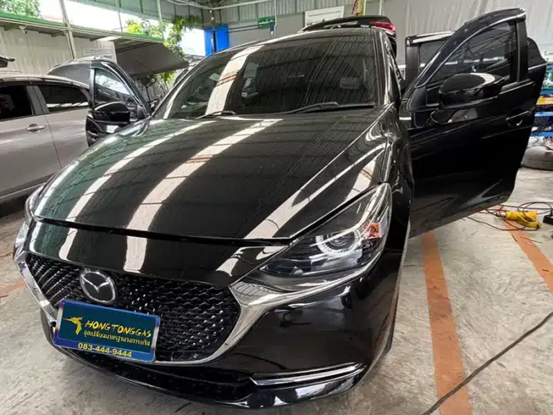 MAZDA2 Skyactiv ติดแก๊ส