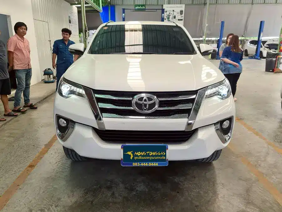 Toyota Fortuner ติดแก๊ส