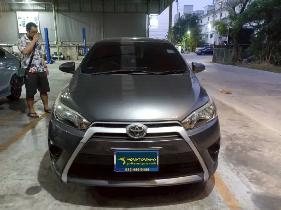 Toyota Yaris Prins EcoMax หม้อต้ม Tomasetto Nordic รางหัวฉีด HANA กรองแก๊ส Certools F-750 กล่อง Prins AFC Compact 4D ถังโดนัทวางบน 42L