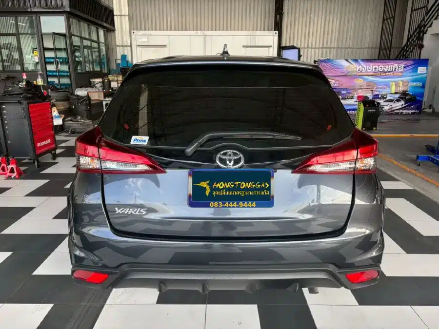 Toyota Yaris Prins EcoMax   หม้อต้ม Tomasetto Nordic รางหัวฉีด HANA กล่อง Prins AFC Compact 4D ถังโดนัทวางบน 42L