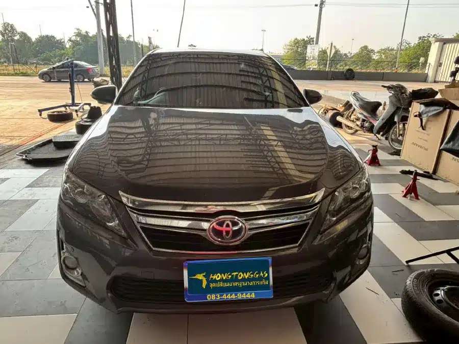CAMRY 2.5 HYBRID Prins EcoMax หม้อต้ม Tomasetto Nordic หัวฉีดแก๊ส HANA กล่อง Prins AFC Compact 4D ถังโดนัทวางบน 52 L