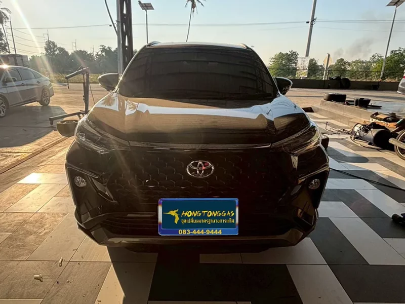 Toyota Veloz ชุดแก๊ส AEB 4 สูบ หม้อต้ม Tomasetto Nordic รางหัวฉีด HANA กรองแก๊สกลางสาย Certools F-750 กล่องอีซียู AEB MP48 4สูบ ถังโดนัทหุ้มยาง 48L