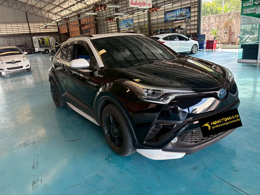 TOYOTA CHR 1.8 Hybrid Prins Silverline หม้อต้ม Prins eVP-500 รางหัวฉีด Prins กล่อง AFC Compact Pro 4D กรองแก๊ส Prins ถังโดนัท 38 L