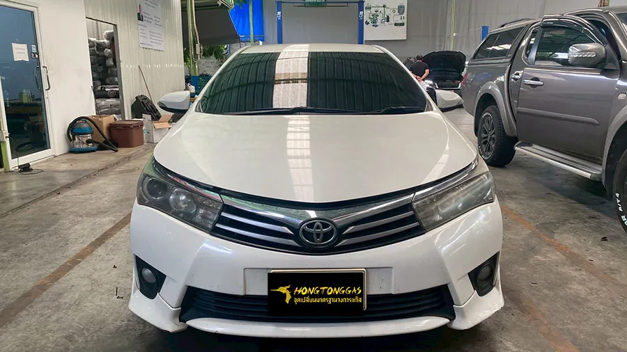 Toyota Corolla Altis Prins Silverline หม้อต้ม Prins eVP-500 รางหัวฉีด Prins กรองแก๊สกลางสาย Certool F-750 กล่อง AFC Compact Pro 4D ถังโดนัทวางบน 42L