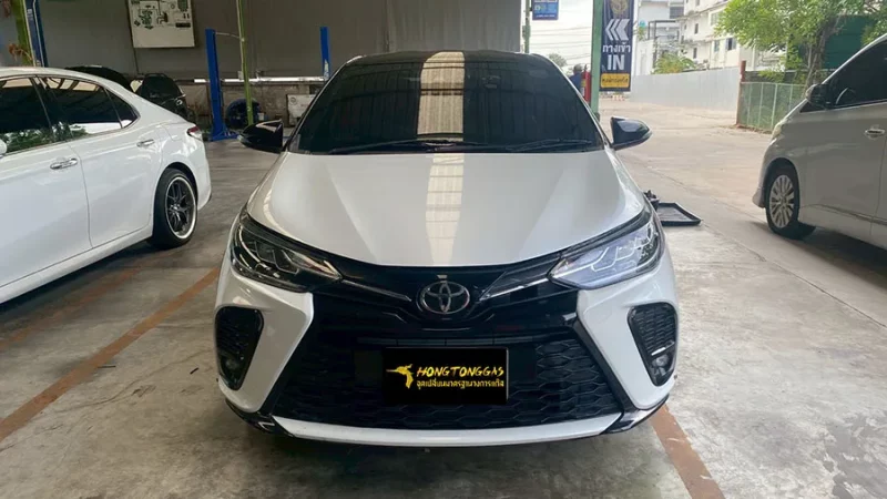 Toyota Yaris Prins EcoMax หม้อต้ม Tomasetto Nordic รางหัวฉีด Hana กรองแก๊สกลางสาย Certool F-750 กล่อง Prins AFC Compact 4D ถังโดนัทวางใน 42L