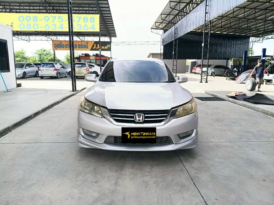 Honda Accord Prins EcoMax หม้อต้ม Tomasetto Nordic รางหัวฉีด Hana กรองแก๊สกลางสาย Certool F-750 กล่อง Prins AFC Compact 4D ถังโดนัทวางใน 52L