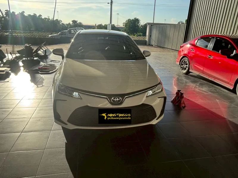 TOYOTA ALTIS Prins Silverline หม้อต้ม Prins eVP-500 รางหัวฉีด Prins กรองแก๊ส Prins กล่อง AFC Compact Pro 4D ถังโดนัท 42L