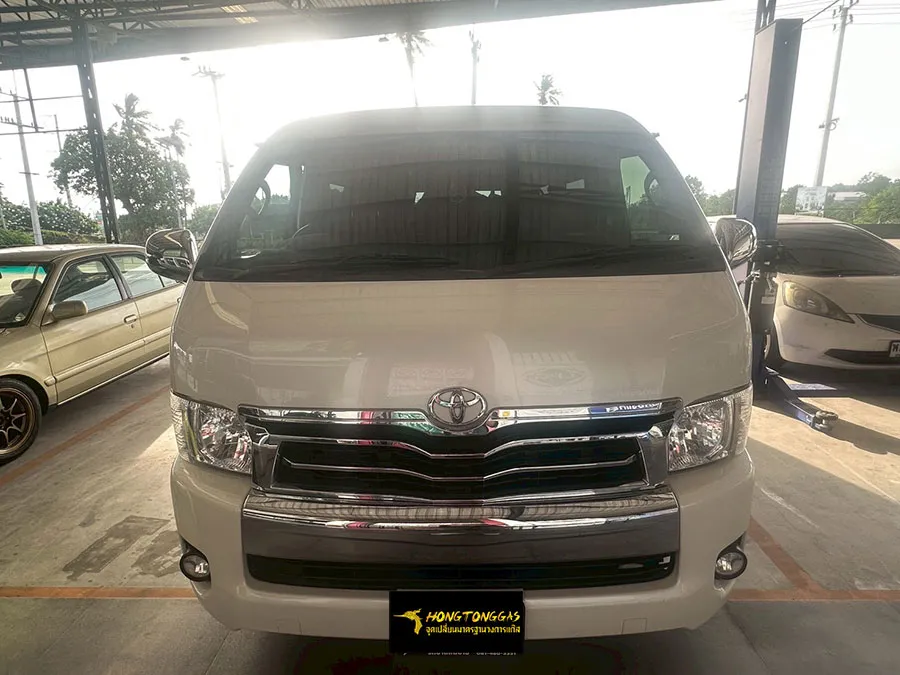TOYOTA HIACE Prins Silverline หม้อต้ม Prins eVP-500 รางหัวฉีด Prins กรองแก๊สกลางสาย Certool F-750 กล่อง AFC Compact Pro 4D ถังโดนัทวางบน 54L