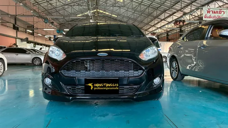 Ford Fiesta Prins VSI-3 DI หม้อต้ม Prins eVP-500 รางหัวฉีด Keihin K9 กรอง Keihin กล่อง Prins AFC 3.0 DI หัวเติมกรอง Certools NF199 ถังโดนัทวางบน 42 L