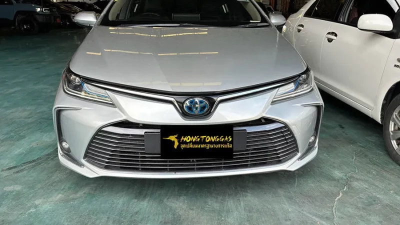Toyota Altis ชุดแก๊ส Prins EcoMax หม้อต้ม Tomasetto Nordic รางหัวฉีด Hana กรองแก๊สกลางสาย Certool F-750 กล่อง Prins AFC Compact 4D ถังโดนัทวางใน 42L