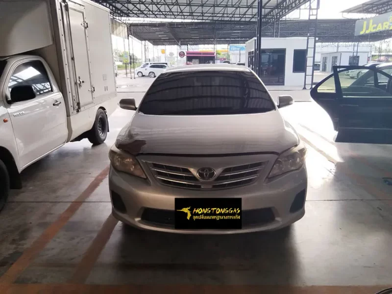 Toyota Altis Prins EcoMax หม้อต้ม Tomasetto Nordic รางหัวฉีด Hana กรองแก๊สกลางสาย Certool F-750 กล่อง Prins AFC Compact 4D ถังโดนัทวางใน 42L