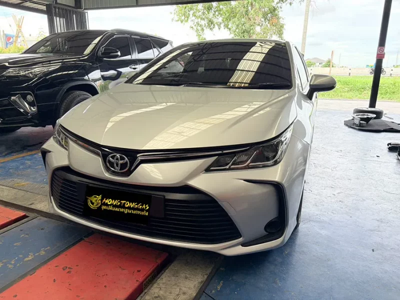 Toyota Corolla AltisPrins EcoMax . Tomasetto Nordic รางหัวฉีด Hana .Certool F-750 กล่อง Prins AFC Compact 4D ถังโดนัทวางใน 42L