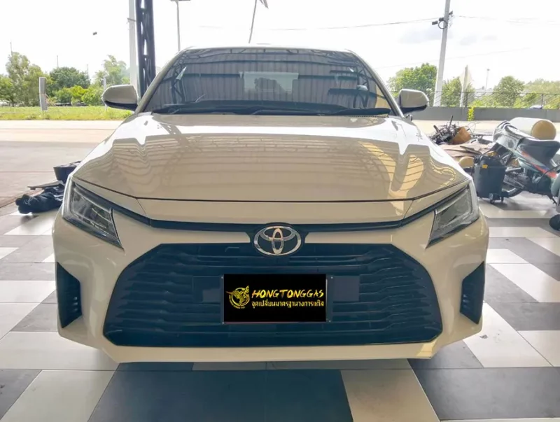 Toyota Yaris Ativ Prins EcoMax หม้อต้ม Tomasetto Nordic รางหัวฉีด Hana กรองแก๊สกลางสาย Certool F-750 กล่อง Prins AFC Compact 4D ถังโดนัทวางใน 42L