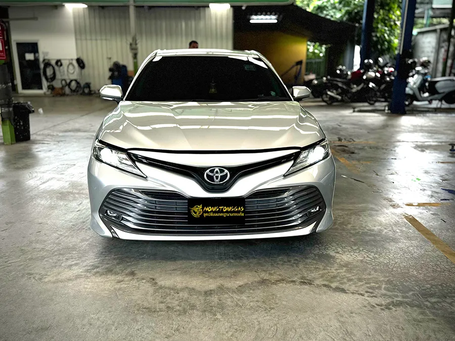 Toyota Camry XV70 Prins VSI-3 DI หม้อต้ม Prins eVP-500 รางหัวฉีด Keihin K9 กรอง Keihin กล่อง Prins AFC 3.0 DI ถังโดนัทวางบน 62 L